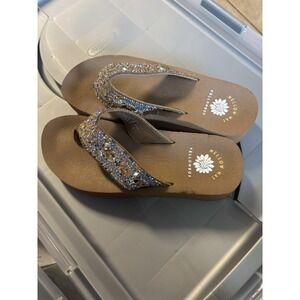 Yellow Box Mellow Mat Women's Flip Flops Tan With Faux Sparkling Crystals Summer